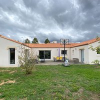 Extension d'une maison avec toiture tuile