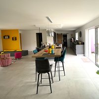 Rénovation d'une cuisine ouverte sur la nouvelle extension de la maison